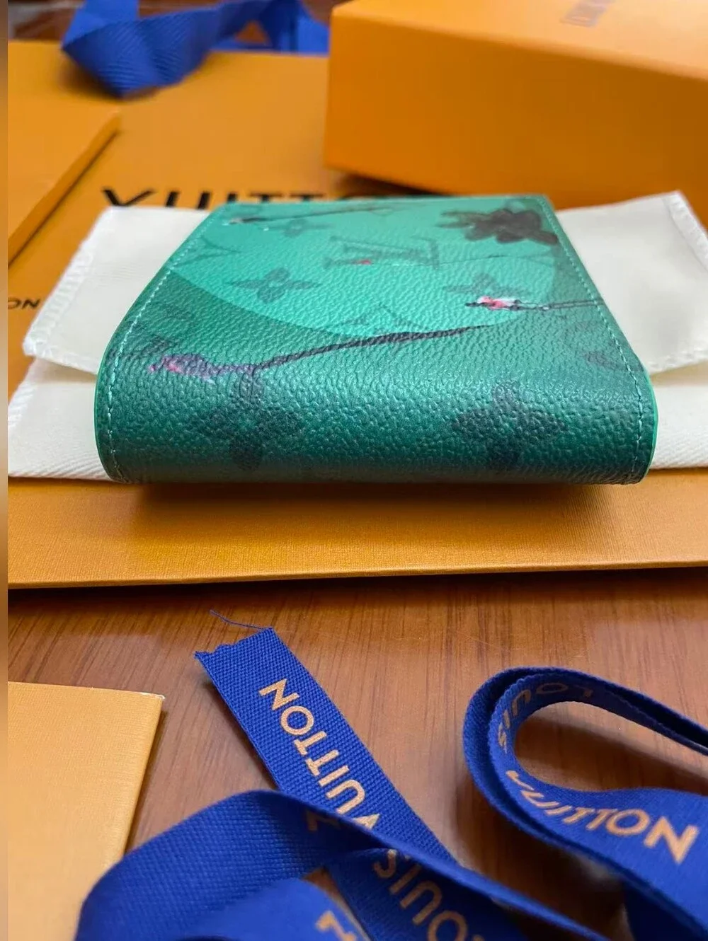 Louis Vuitton this slender